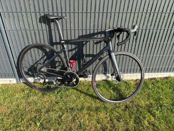Brugt Specialized Tarmac SL7 Sport - Shimano 105 2024 2024 Road & Gravel