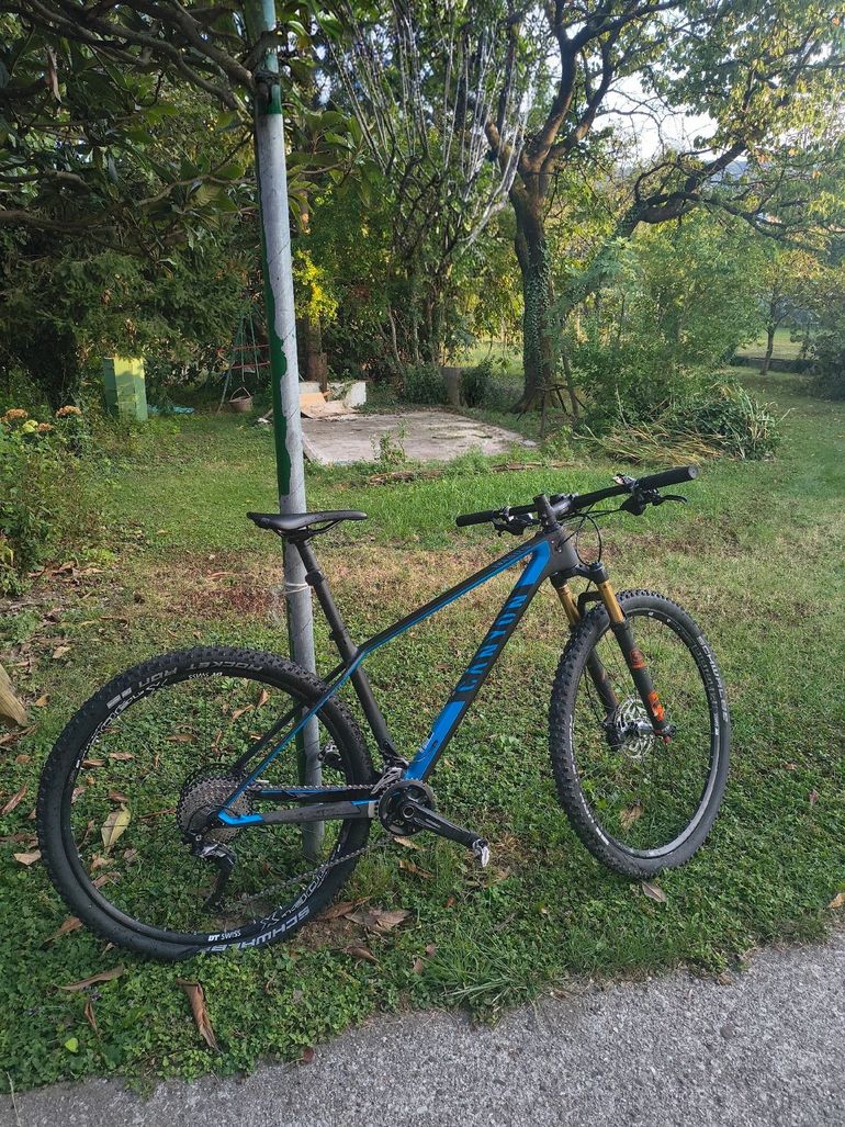 Używany Canyon Exceed Shimano Deore XT 2018 Mountainbike — zdjęcie 2 z 6