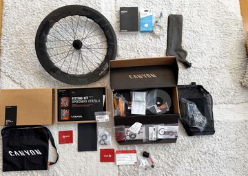 Gebrauchtes Canyon Speedmax CFR Disc eTap 2023 2023 Road & Gravel, Blau — Bild 3 von 5