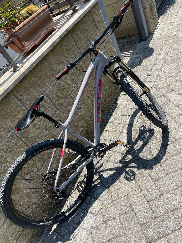 Tweedehands Kross LEVEL 4.0 2022 2022 Mountainbike — afbeelding 2 van 16