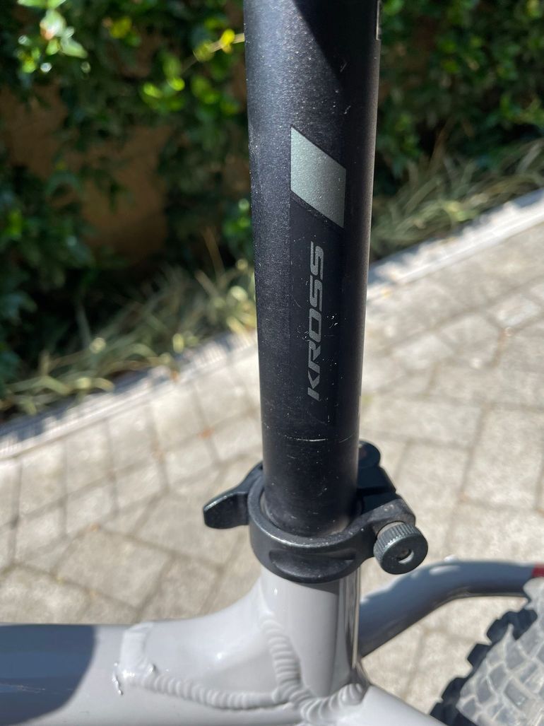 Tweedehands Kross LEVEL 4.0 2022 2022 Mountainbike — afbeelding 8 van 16