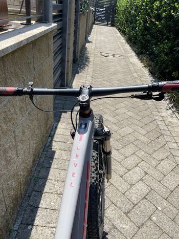 Tweedehands Kross LEVEL 4.0 2022 2022 Mountainbike — afbeelding 9 van 16
