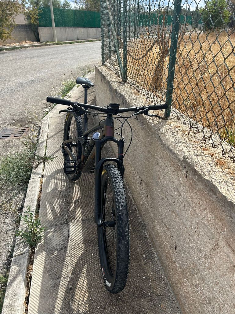 Brugt Trek Fuel EX 7 2022 2022 Mountainbike — billede 4 af 5