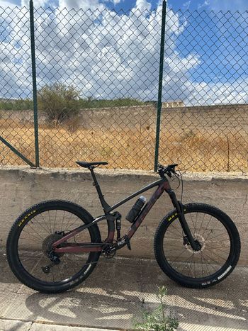 Brugt Trek Fuel EX 7 2022 2022 Mountainbike — billede 2 af 5