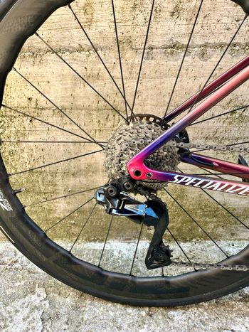 TARMAC sl8 Custom Shimano Dura Ace Di2 2024 Road & Gravel usato, Viola — immagine 4 di 12