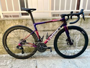 Gebrauchtes TARMAC sl8 Custom Shimano Dura Ace Di2 2024 Road & Gravel, Violett — Bild 2 von 12