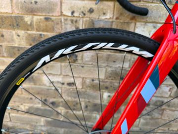 Used Guerciotti Lembeek Disc 2021 2021 Road & Gravel, Red — image 8 of 10