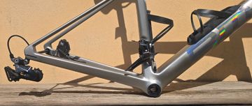 Używany BMC Teammachine SLR 01 ONE 2024 Frameset 2024 Road & Gravel — zdjęcie 3 z 4