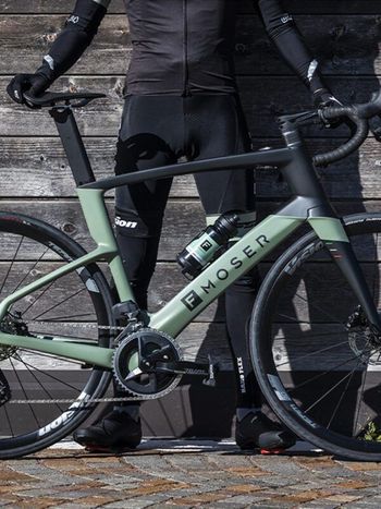 Used F Moser Custom SRAM Red eTap AXS 2026 Road & Gravel, Green — image 2 of 3
