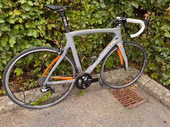 Used Pinarello Dogma F8 Dura-Ace Di2 Bike 2015. ZWIFT Branded 2015 Road & Gravel