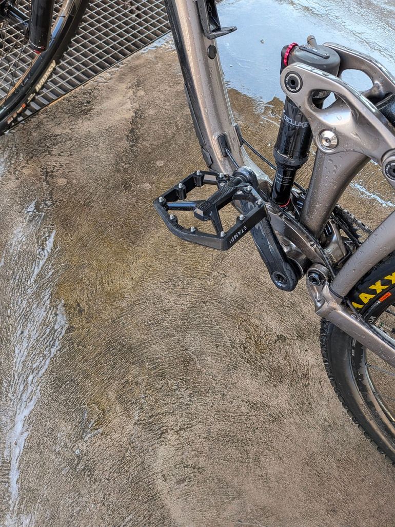 Giant Reign 29 2022 2022 Mountainbike usato, Nero — immagine 7 di 9