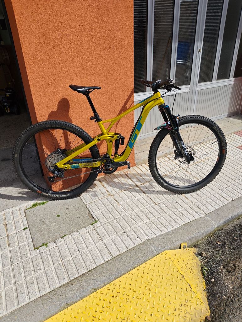 Gebrauchtes GT Sensor Carbon Pro 2019 2019 Mountainbike, Schwarz — Bild 6 von 11