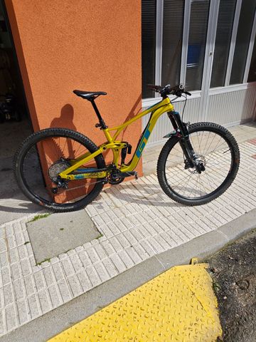 Used GT Sensor Carbon Pro 2019 2019 MTB