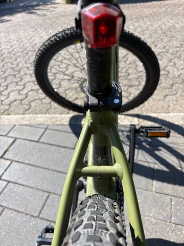 Used Raymon Custom Tektro 2022 Mountainbike, Green — image 6 of 9