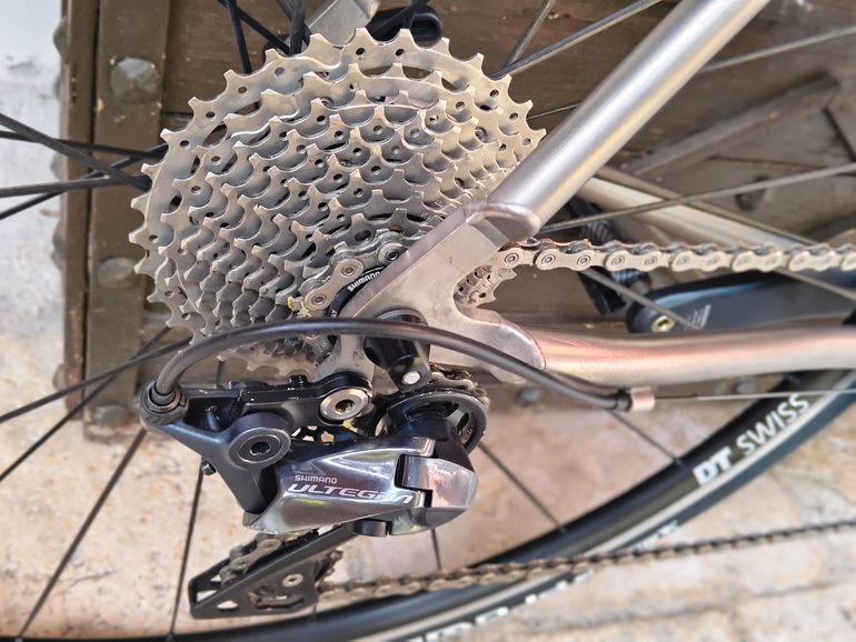 Used Titanio Custom Custom Shimano Ultegra 2018 Road & Gravel, Light Gray — image 4 of 11
