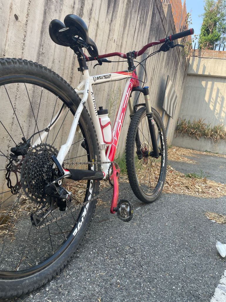 Used Viper Custom SRAM X1 2015 Mountainbike, Red — image 2 of 6