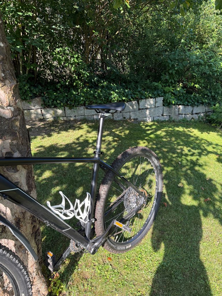 Używany CUBE RACE ONE 2019 2019 Mountainbike — zdjęcie 2 z 8