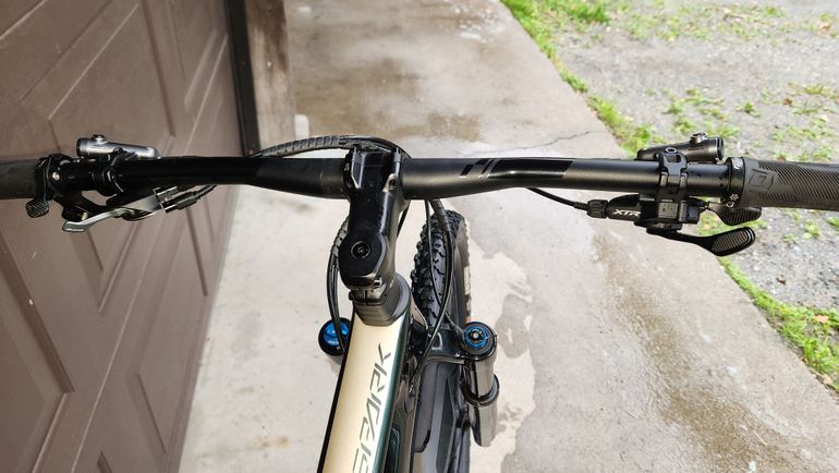 Used Scott Spark 900 2020 2020 Mountainbike, Green, 29 — image 2 of 8