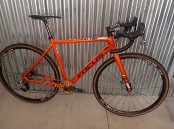 Použité Focus MARES 9.9 2022 2022 Road & Gravel