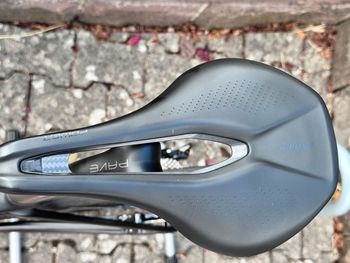 Used Specialized Roubaix Comp 2020 2020 Road & Gravel, Black — image 8 of 11