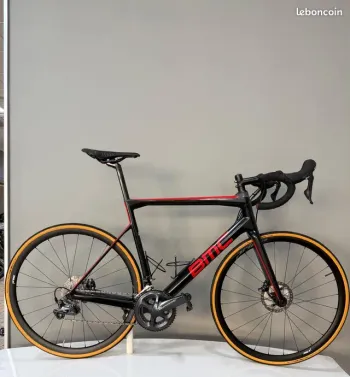 BMC Teammachine SLR02 DISC TWO 2018 2018 Road & Gravel usato