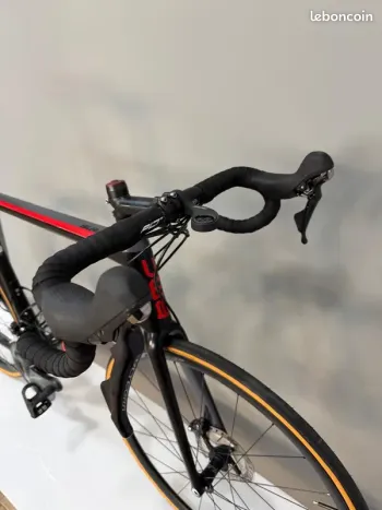 Brugt BMC Teammachine SLR02 DISC TWO 2018 2018 Road & Gravel — billede 9 af 14