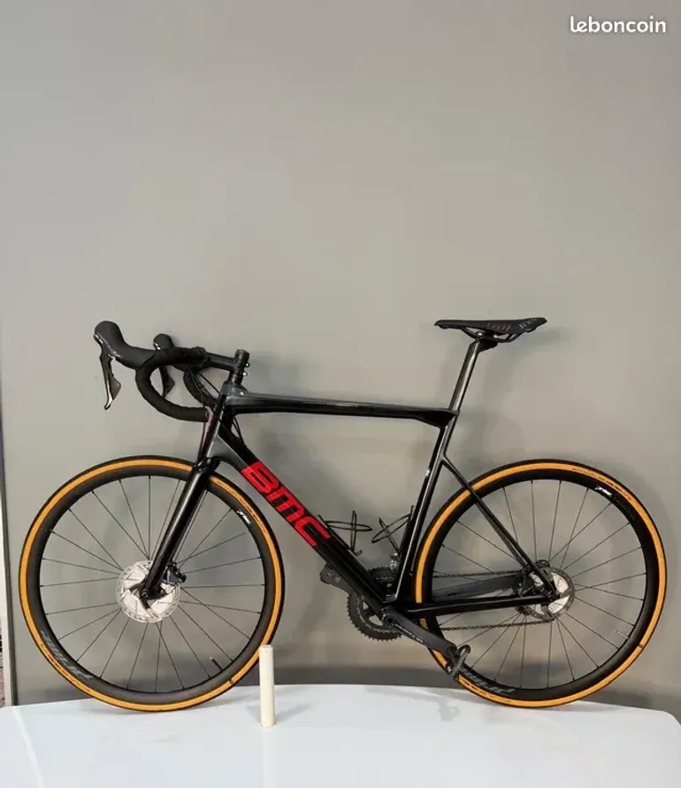 Brugt BMC Teammachine SLR02 DISC TWO 2018 2018 Road & Gravel — billede 2 af 14