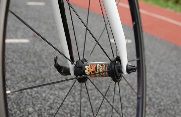 Used Canyon Ultimate Campagnolo Athena 2010 Road & Gravel, White — image 5 of 9