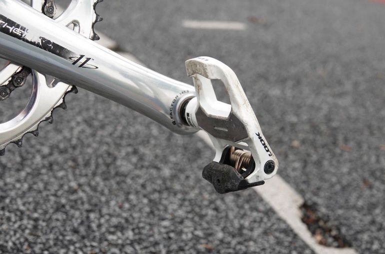 Used Canyon Ultimate Campagnolo Athena 2010 Road & Gravel, White — image 4 of 9