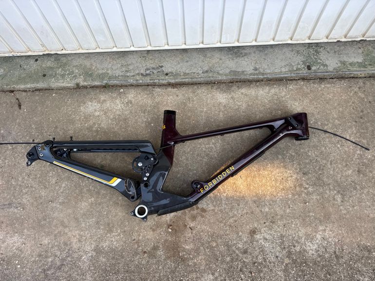Forbidden Supernought Framekit 2026 Frameset 2026 Mountainbike d'occasion — image 3 sur 3