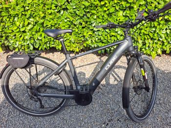 Used CUBE Custom Shimano CUES 2023 Urban, Black — image 2 of 3