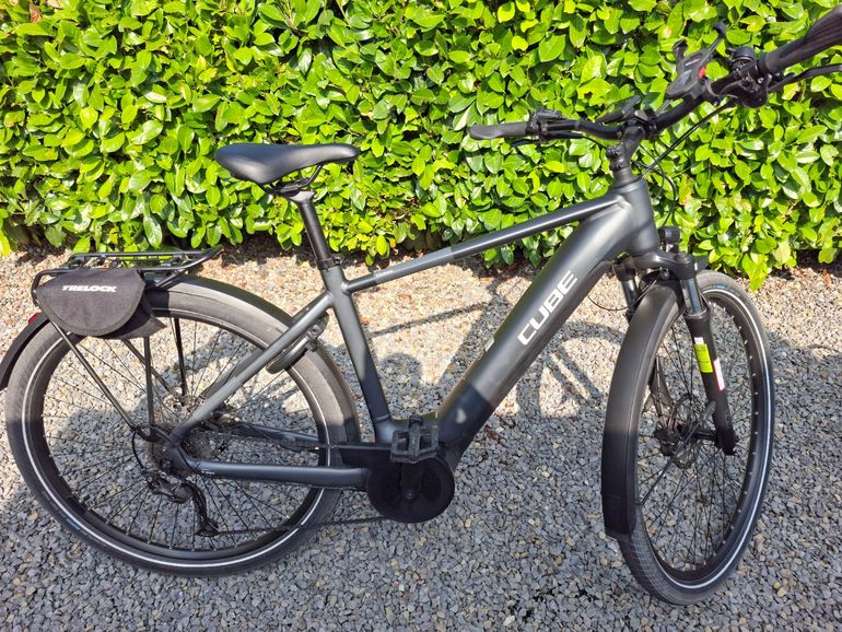 Used CUBE Custom Shimano CUES 2023 Urban, Black — image 2 of 3