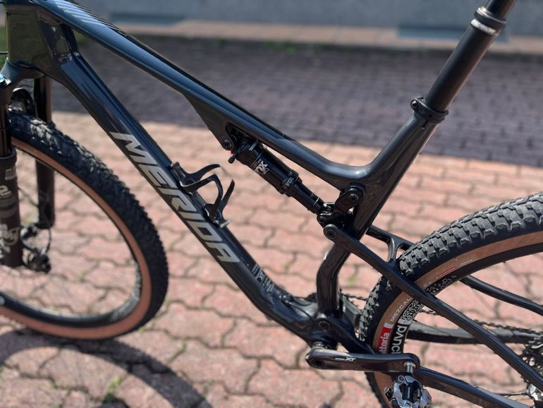 Merida NINETY-SIX RC XT 2024 2024 Mountainbike usato, Nero — immagine 11 di 15