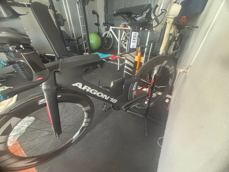 Used Argon 18 E119 Shimano Ultegra Di2 2021 Road & Gravel, Black — image 3 of 8