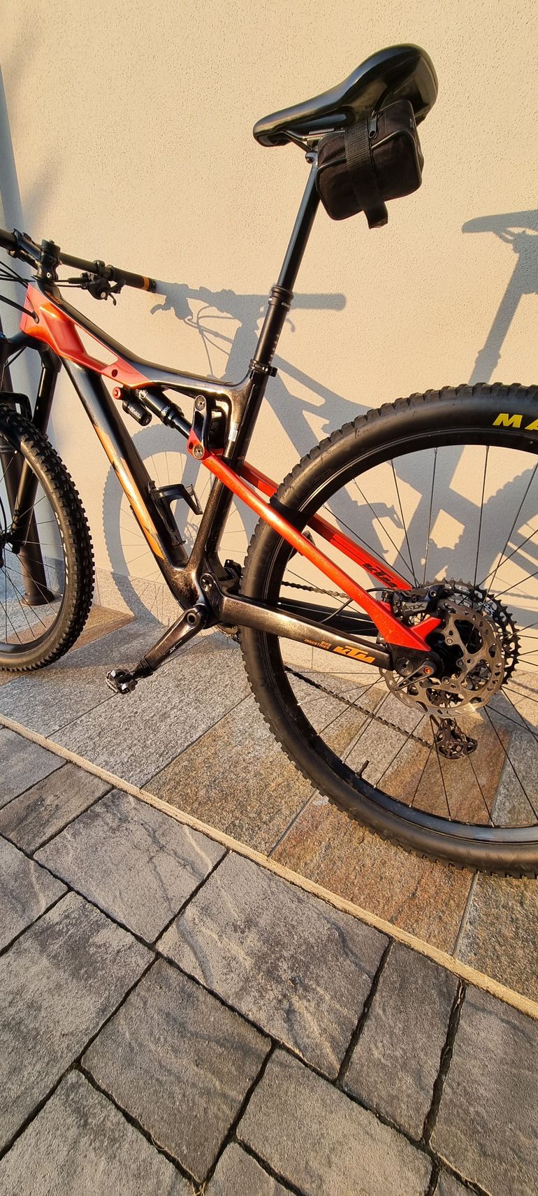 KTM PROWLER GLORIOUS 2021 2021 Mountainbike usato, Nero — immagine 3 di 5
