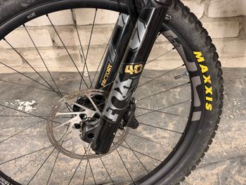 Brugt YT Industries Tues CORE 4 27 2023 2023 Mountainbike — billede 5 af 10