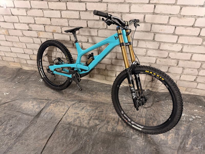 Used YT Industries Tues CORE 4 27 2023 2023 MTB