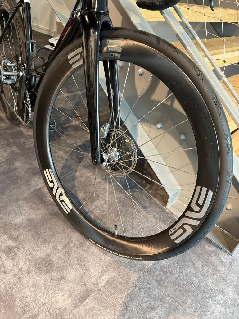 Brugt Enve Melee PRO RED 2025 2025 Road & Gravel — billede 5 af 5