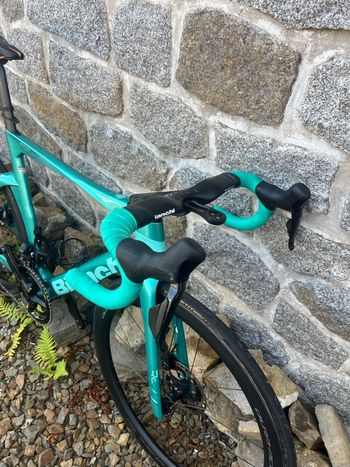 Used Bianchi Oltre RC 2026 2026 Road & Gravel, Blue — image 4 of 4