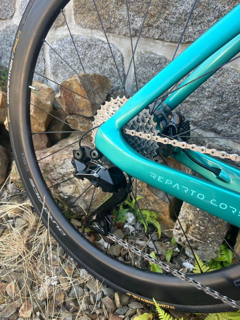 Used Bianchi Oltre RC 2026 2026 Road & Gravel, Blue — image 3 of 4