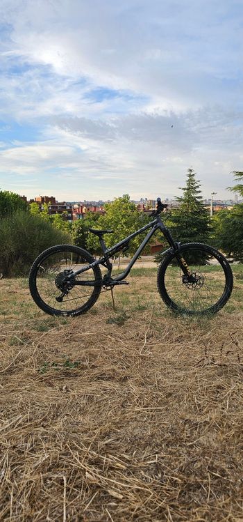 Brugt Commencal META AM 29 ESSENTIAL 2021 2021 MTB
