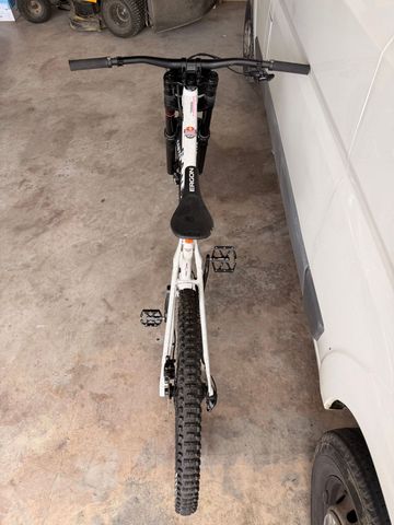 Used Canyon Torque DH CLLCTV 2025 2025 Mountainbike, White, 29, 27.5 — image 3 of 6