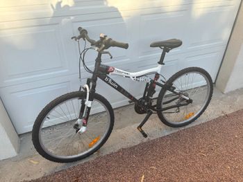 B Twin Rockrider Other 2010 Mountainbike usato, Nero — immagine 2 di 4