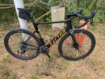 Used Factor OSTRO VAM SRAM RED ETAP 2025 GOLD EDITION 2025 Road & Gravel