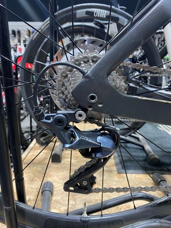 Trek Madone SL 7 2021 2021 Road & Gravel usato, Blu — immagine 4 di 5