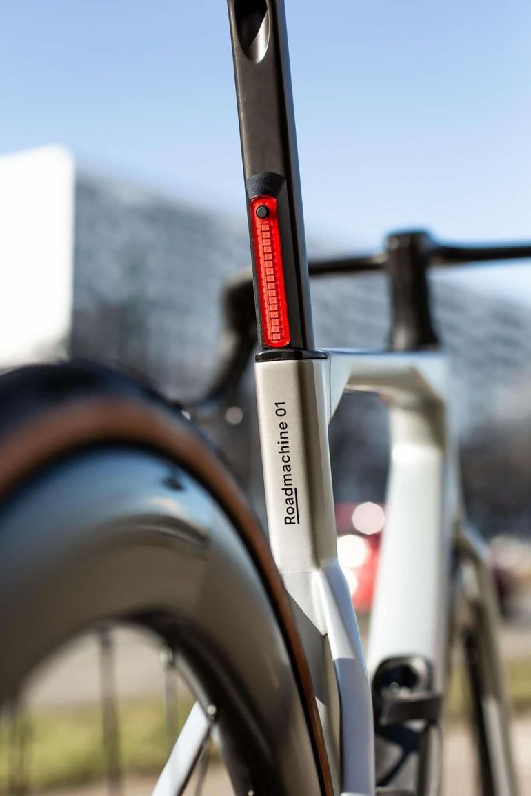Tweedehands BMC Roadmachine 01 FOUR 2024 2024 Road & Gravel — afbeelding 6 van 10