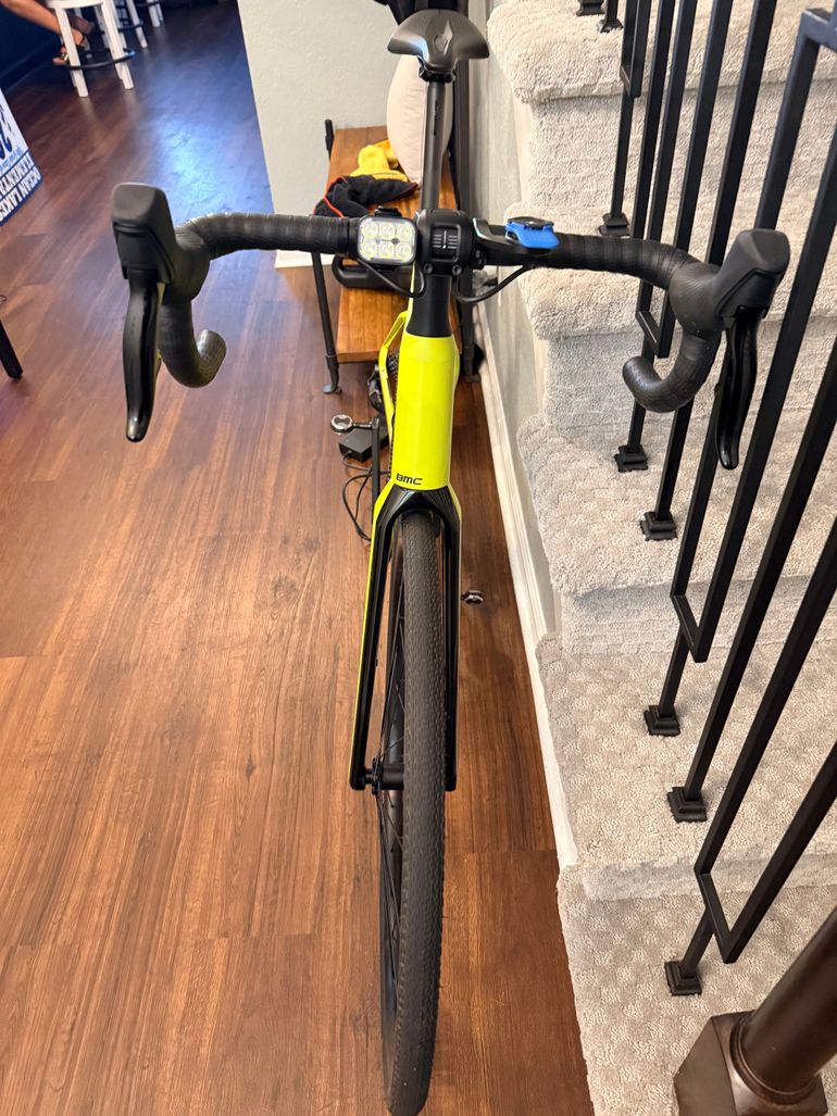 Used BMC Roadmachine 01 AMP ONE 2024 2024 Road & Gravel, Green — image 3 of 8