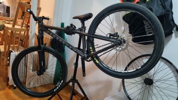 Used Commencal ABSOLUT 2023 2023 Mountainbike, Light Gray, 26 — image 19 of 25