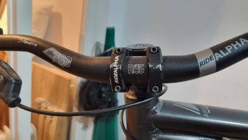 Used Commencal ABSOLUT 2023 2023 Mountainbike, Light Gray, 26 — image 15 of 25