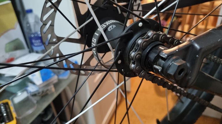 Used Commencal ABSOLUT 2023 2023 Mountainbike, Light Gray, 26 — image 3 of 20